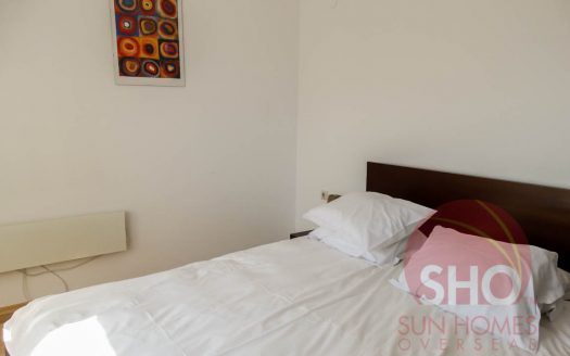 Furnished 2 bed on Top Lodge