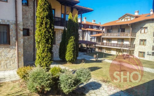 Furnished 2 bed on Top Lodge
