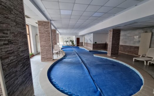 Furnished 2 bed on Top Lodge