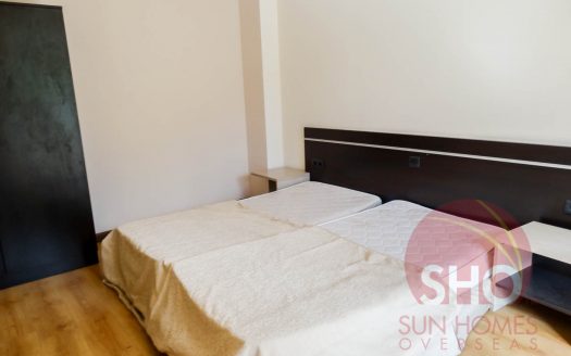 Furnished 2 bed on Sunrise