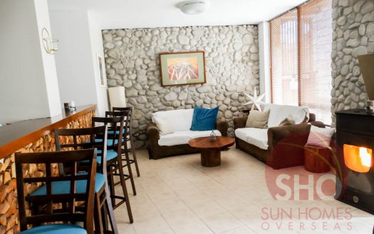 Furnished 2 bed on Mountain Suites