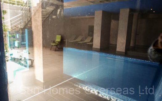 Brand new studio on Cornelia