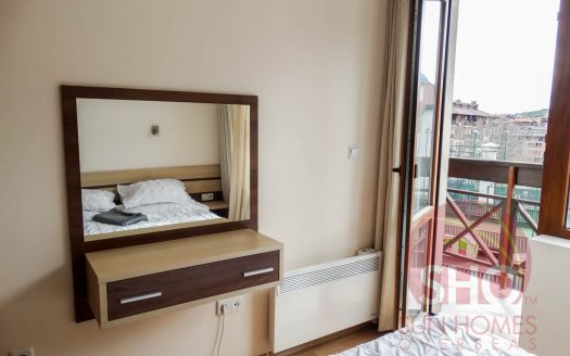 Furnished 1 bed on Belmont