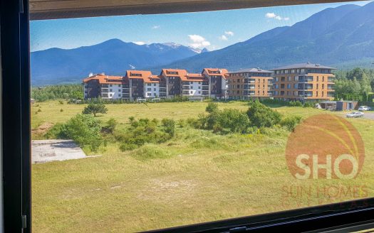 Furnished studio on Aspen Heights