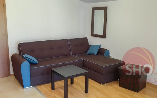 Furnished studio on Aspen Heights