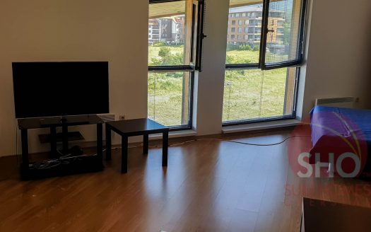 Furnished studio on Aspen Heights