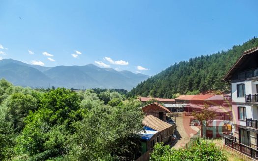 Brand new 1 bed on 3 Mountains
