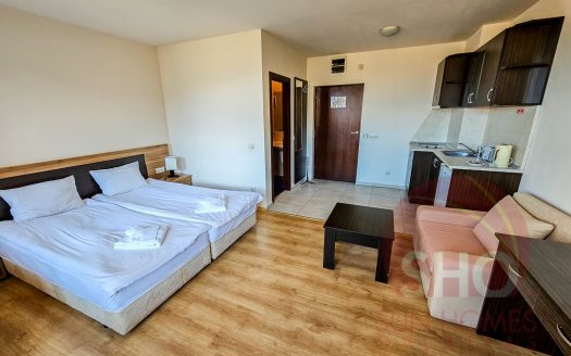 Spacious studio with great views on Panorama