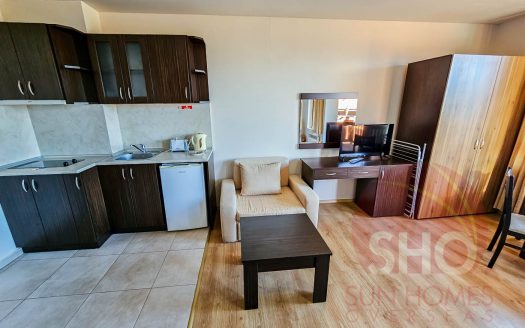 Spacious studio with great views on Panorama