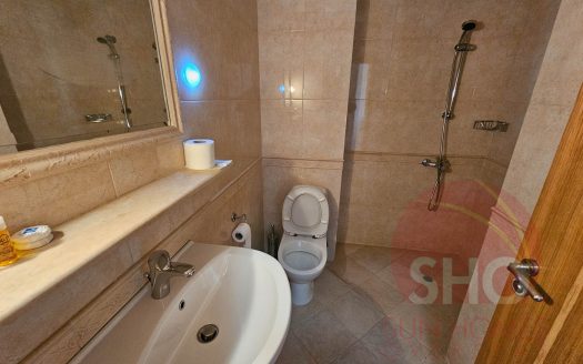 Furnished studio on Friends Hotel -Home