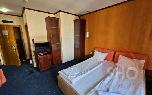 Furnished studio on Friends Hotel -Home