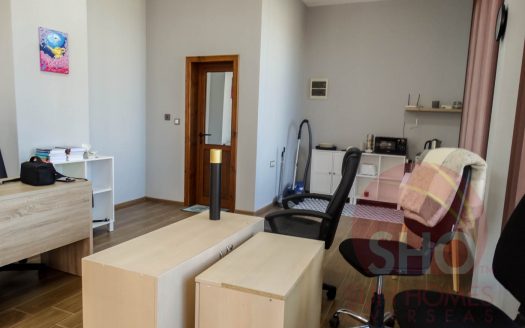 Commercial office space in Razlog