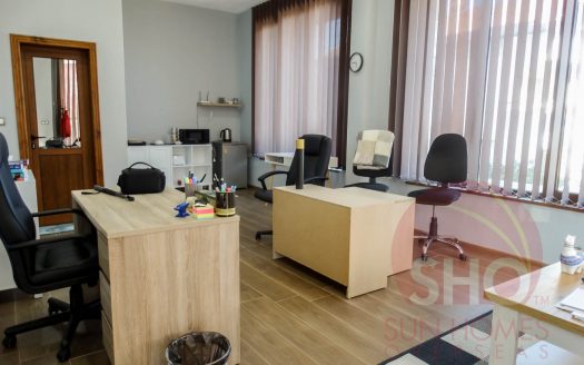 Commercial office space in Razlog