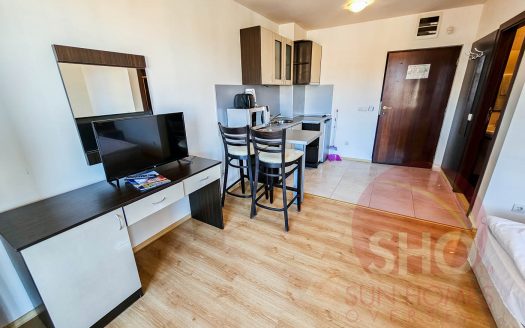 Furnished studio on Panorama
