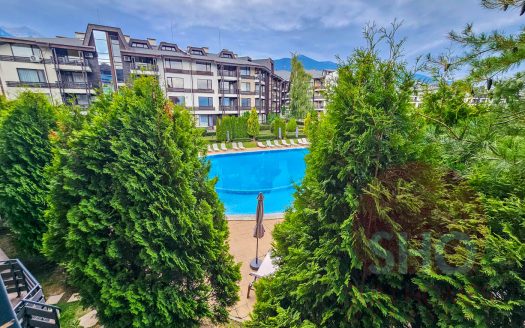 Furnished studio on Aspen Heights
