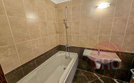 Studio apartment on Aspen Heights