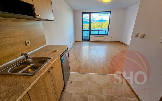 Studio apartment on Aspen Heights