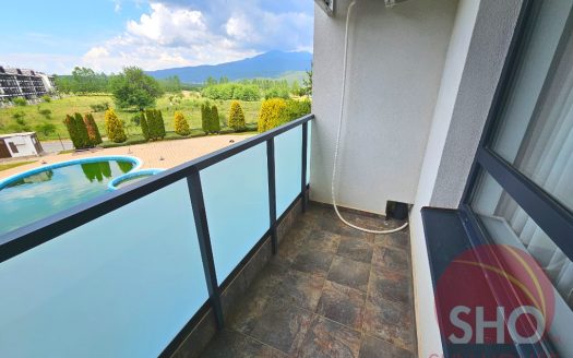 Home Furnished studio on Aspen Heights -Home