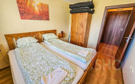 Home Furnished 1 bed on Royal Park -Home