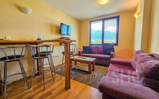 Home Furnished 1 bed on Royal Park -Home