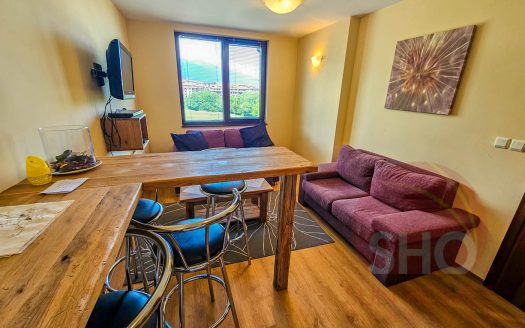 Home Furnished 1 bed on Royal Park -Home