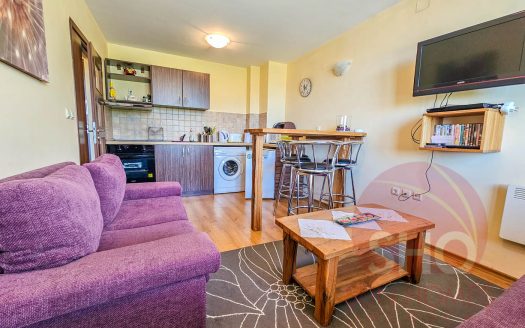 Home Furnished 1 bed on Royal Park -Home
