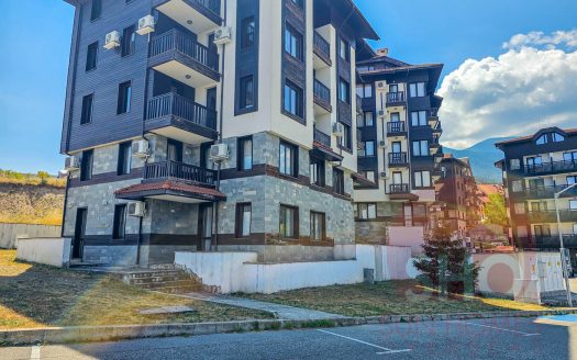 Home Furnished 1 bed on Royal Park -Home