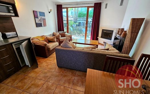Home Furnished 2 bed on Library -Home
