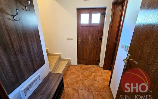 Home Furnished 2 bed on Library -Home