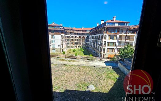 Home Furnished 2 bed on Library -Home