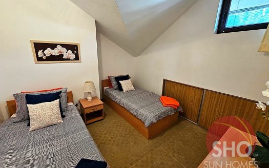 Home Penthouse 2 bed on 3 Mountains -Home